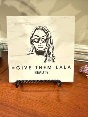 Give Them Lala The Grown Woman Palette — New